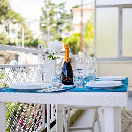 Guesthost - Porto Sole Vacation Apartamento *
